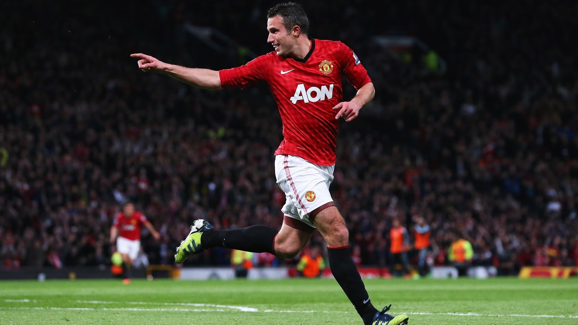 _湖人队全面开花，逐渐走出低迷_，湖人队出场